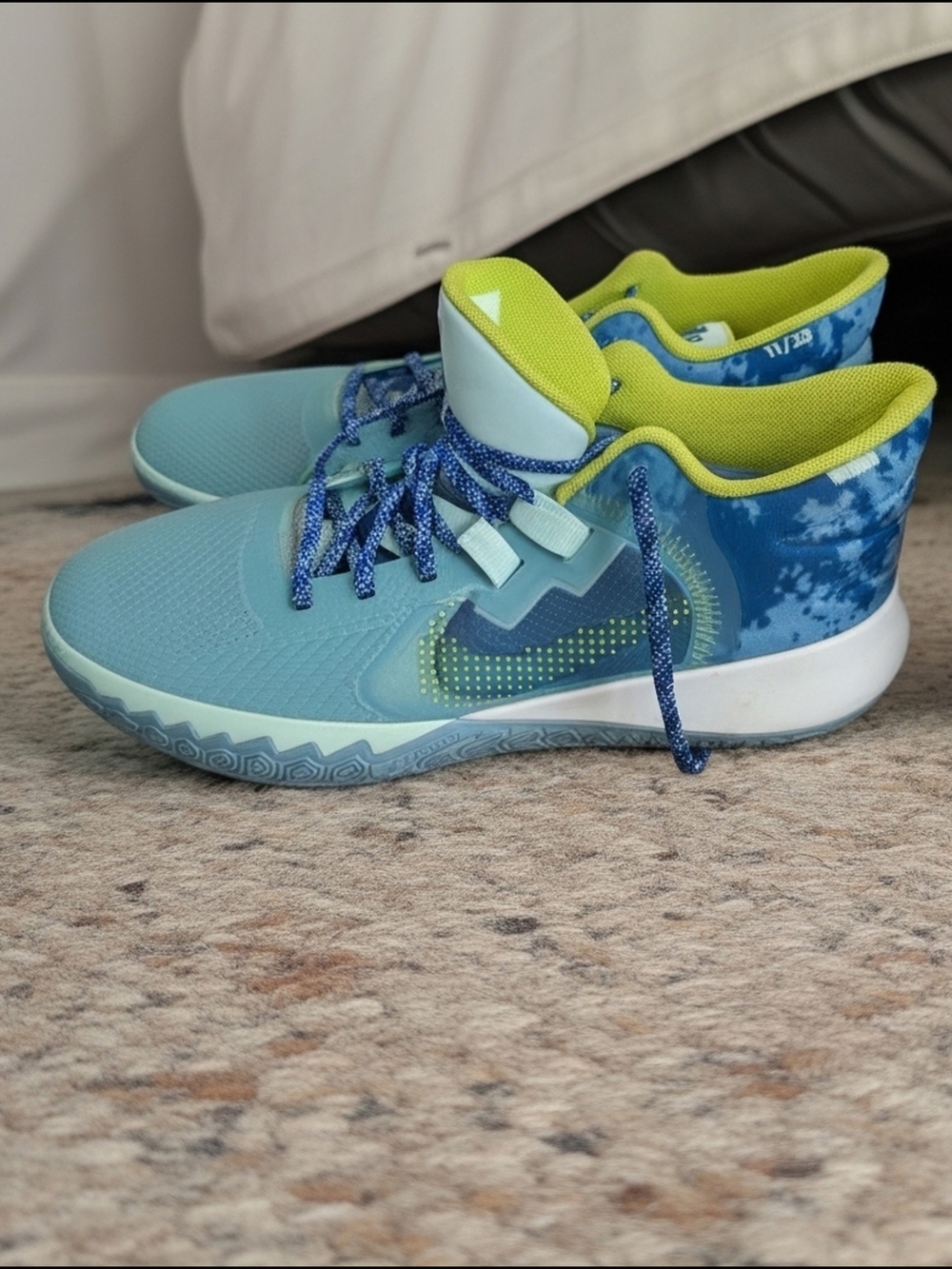 Nike Men's Light Blue and Lime High-Top Athletic Shoes